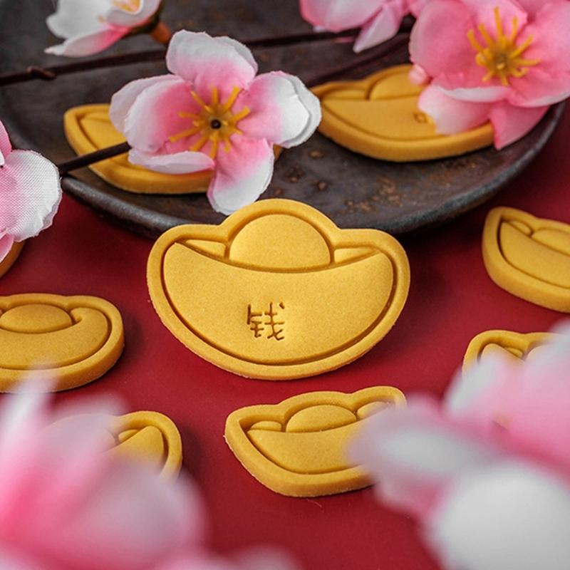 Biscuit Mold Cookie Embossing Moulds New Year Cookie Cutters Gold Ingot Shaped Plastic Material DIY Baking Accessories