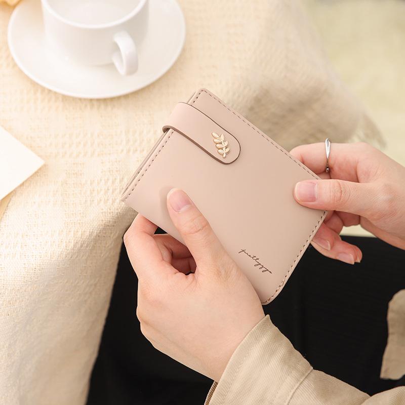 Wallet Women's Short Style Niche Fashion Personality Leaf Buckle Folding Women's Handbag