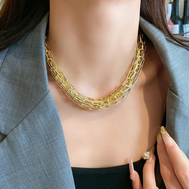 Rectangular Hollowed-Out Necklace Exaggerated Neckchain Fashionable And Elegant Trendy Party Jewelry Accessory
