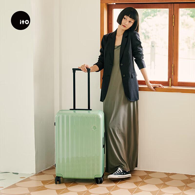 ITOCLASSIC WAVE Lightweight Hardside Luggage 29 inch