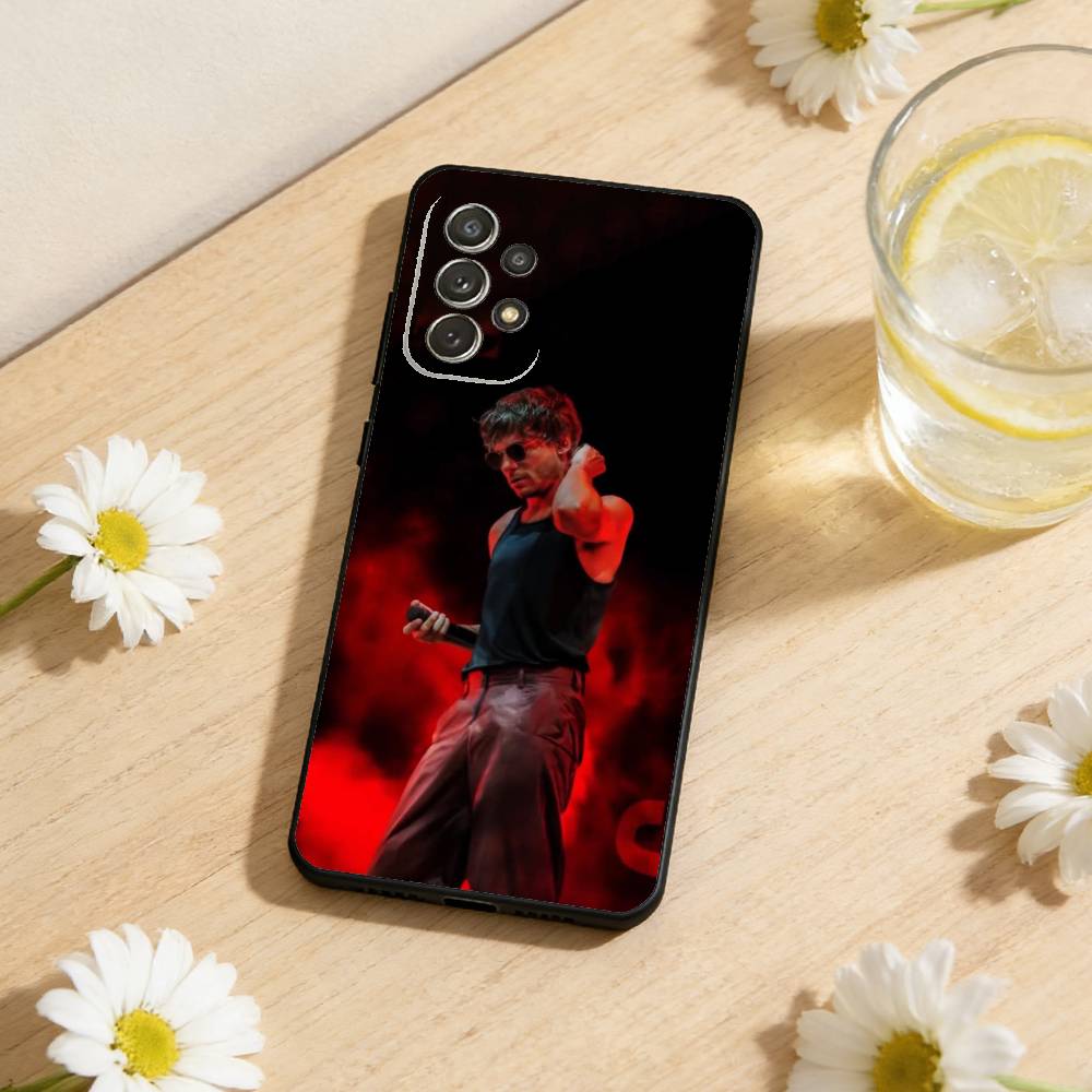 T-Tomlinson Brit Pop Style Phone Case For Samsung S25,S24,S21,S22,S23,S30,Ultra,S20,Plus,Soft Black Shell