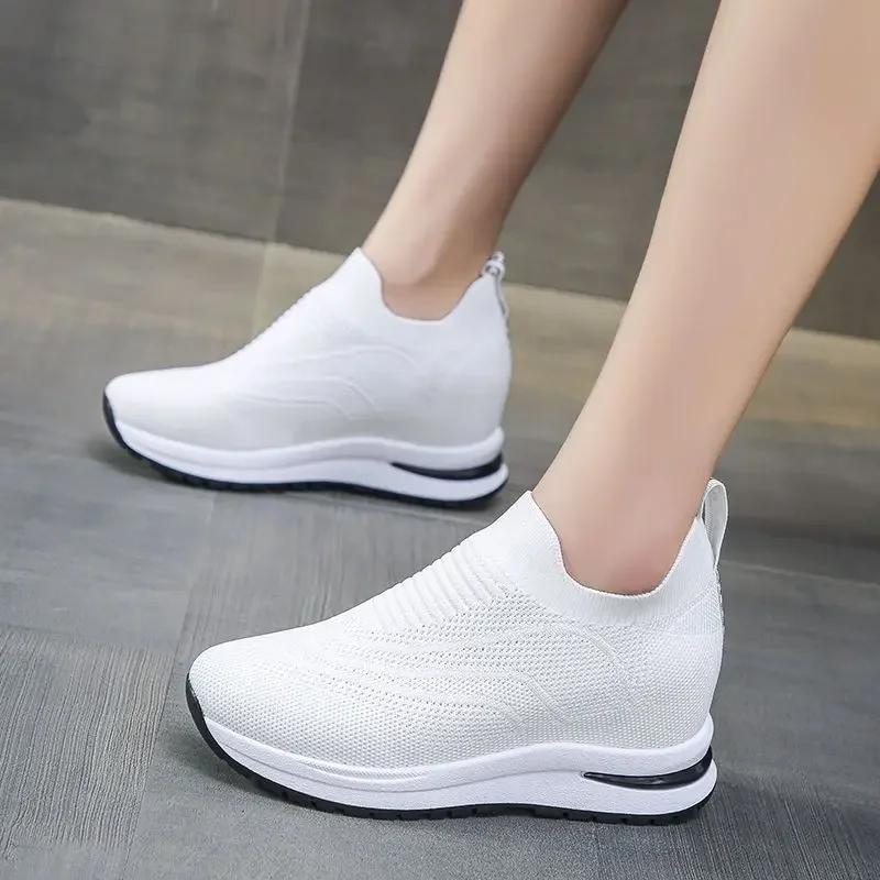 2025 Women's Thick Soled Sports Shoes Spring New Mesh Breathable Casual Shoes Fashionable Height Increasing Travel Shoes