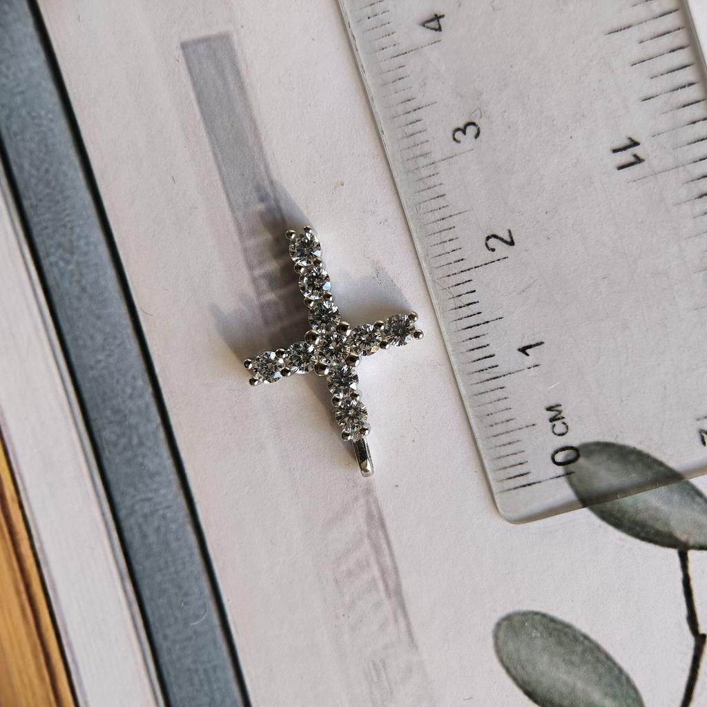 Серебряный крестик с фианитами (2191704)