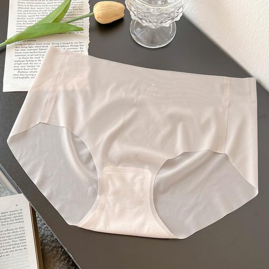 Women's Ultra Thin Ice Silk Underwear Seamless Mid Waist Briefs Quick Drying Breathable Invisible Panties