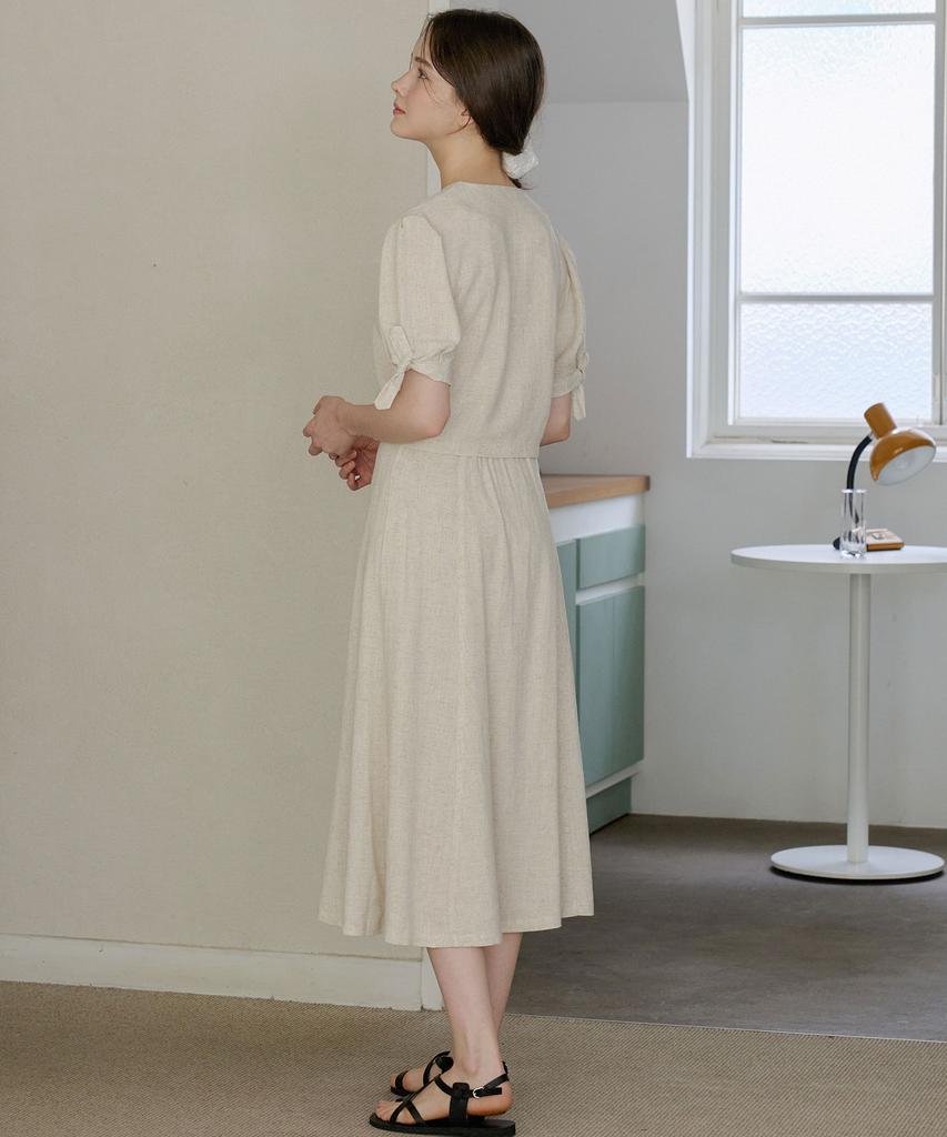 BIBYSEOB [Set] Ribbon Tie Shirt + Button Long Skirt Beige