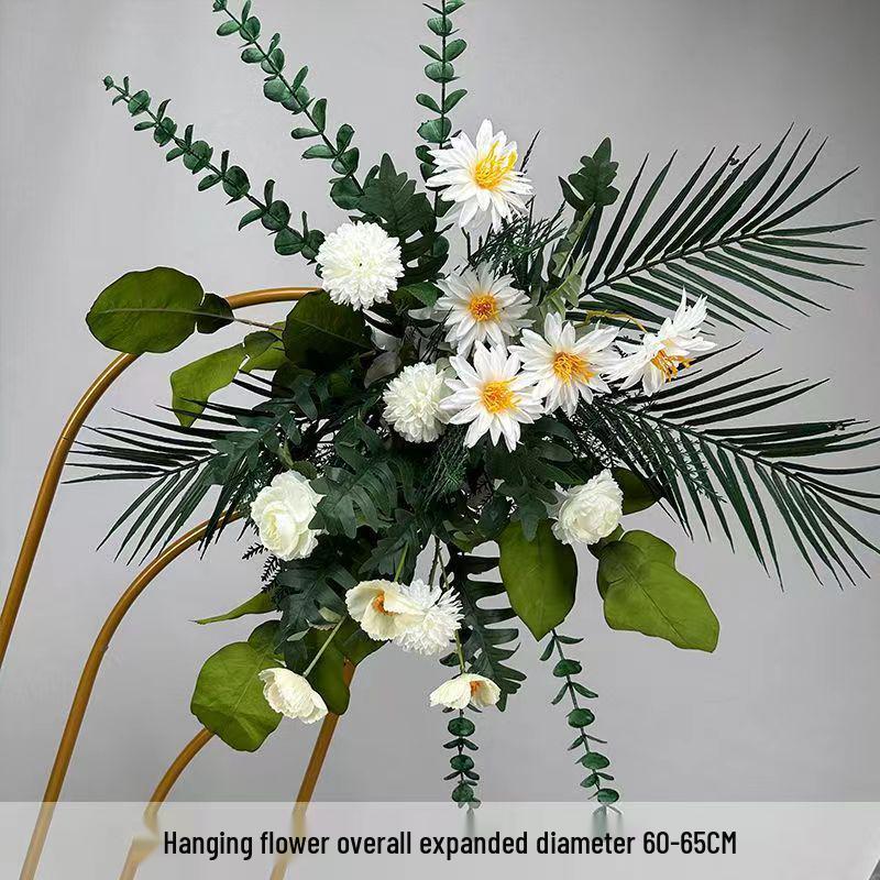 Künstliche Blumendekorationen für den Hochzeitsgang & die Bühne