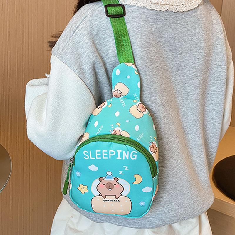 Kreslená kapybara taška přes rameno Roztomilá taška s panenkou Multifunkční úložná taška Kawaii kapybara náprsní taška Módní taška přes rameno Dárky