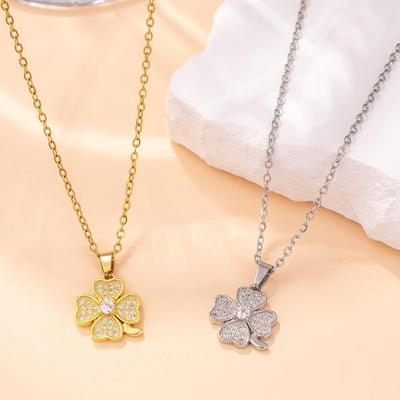 Collana con Ciondolo Fiore di Zircone: Elegante Collana Chiave di Volta per Donna