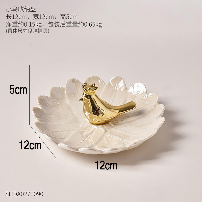 

Nordic Ceramics Storage Tea Pot Jar Home Desktop Candy Jars Storage Box Organizer Ceramic Golden Bird Feather Relief Home Decor