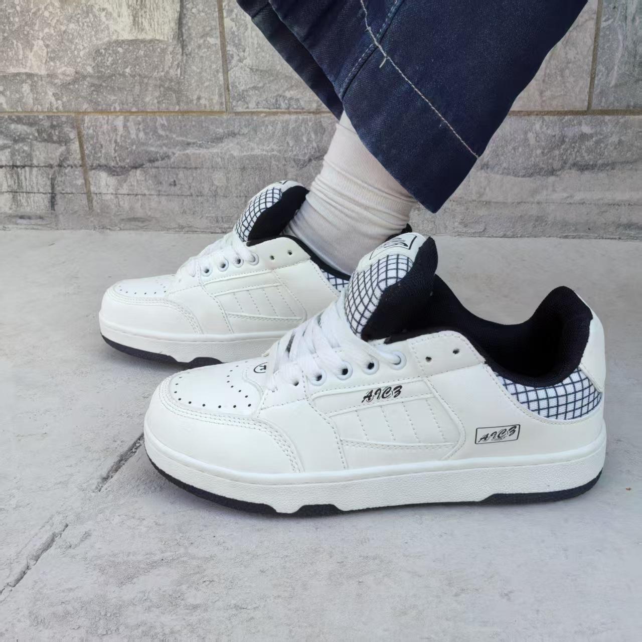 

2025 New Unisex Loafers Spring Autumn Versatile Couple Casual Shoes Fashion Low-top Men s Platform Sneakers Designer Men s Shoes 36 белый