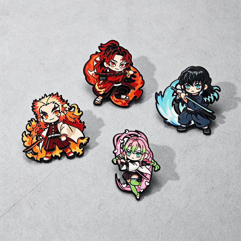 Lot de 4 pièces/Ensemble Broches Collectionnables Anime Kimetsu No Yaiba Hashira & Yoriichi Broches Émail pour Décoration de Sac à Dos