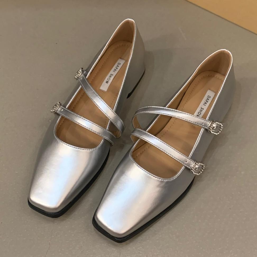 

Женские туфли Мэри Джейн. Туфли Мэри Джейн на низком каблуке. Туфли Мэри Джейн на массивном каблуке с регулируемым ремешком на щиколотке. Женские повседневные модельные туфли с квадратным закрытым носком. 40 серебряный