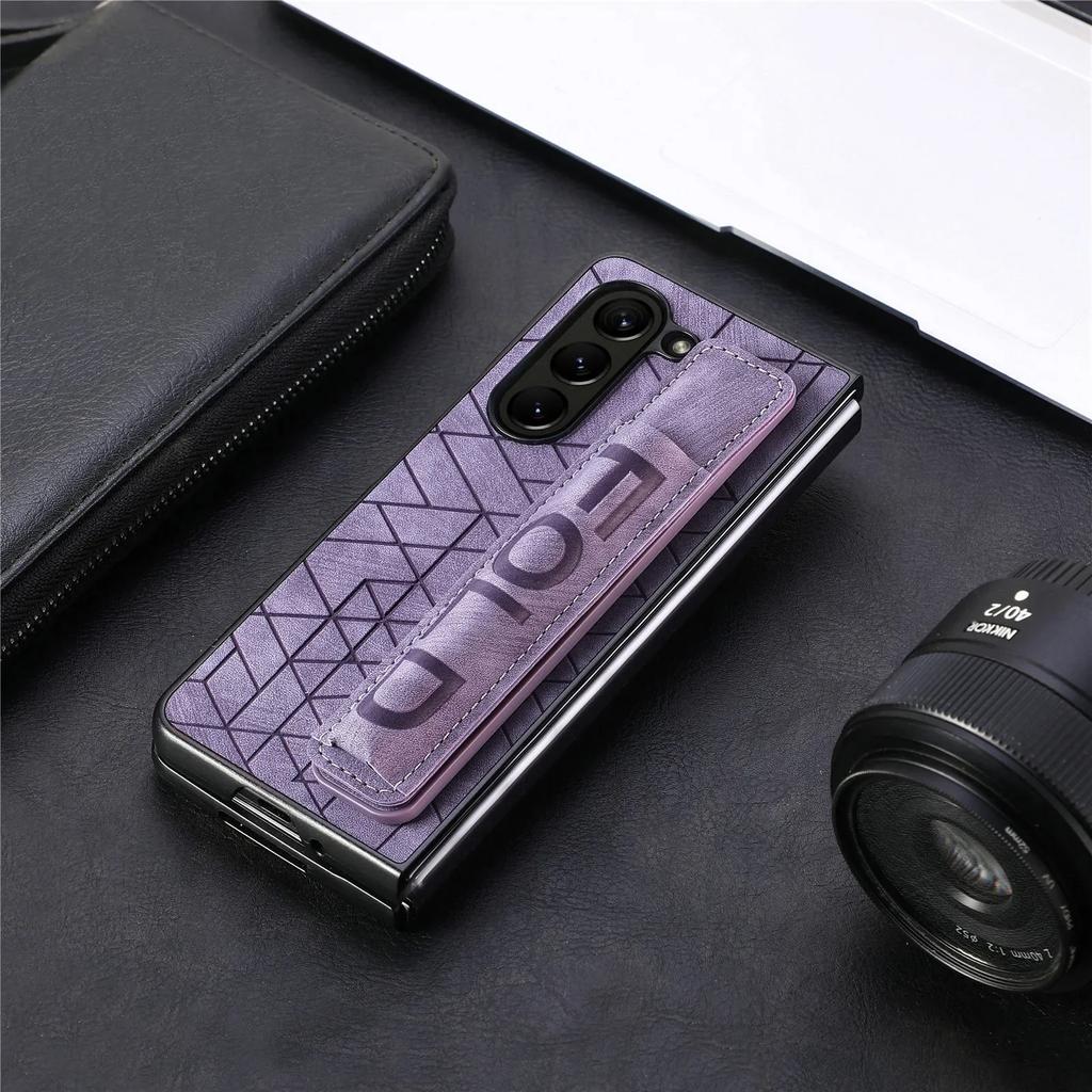 Retro Luxury Skin-Friendly Leather Parttern Phone Case For Samsung Galaxy Z Fold 7 6 5 4 3 Pen Slot Wrist Strap Protection Cover