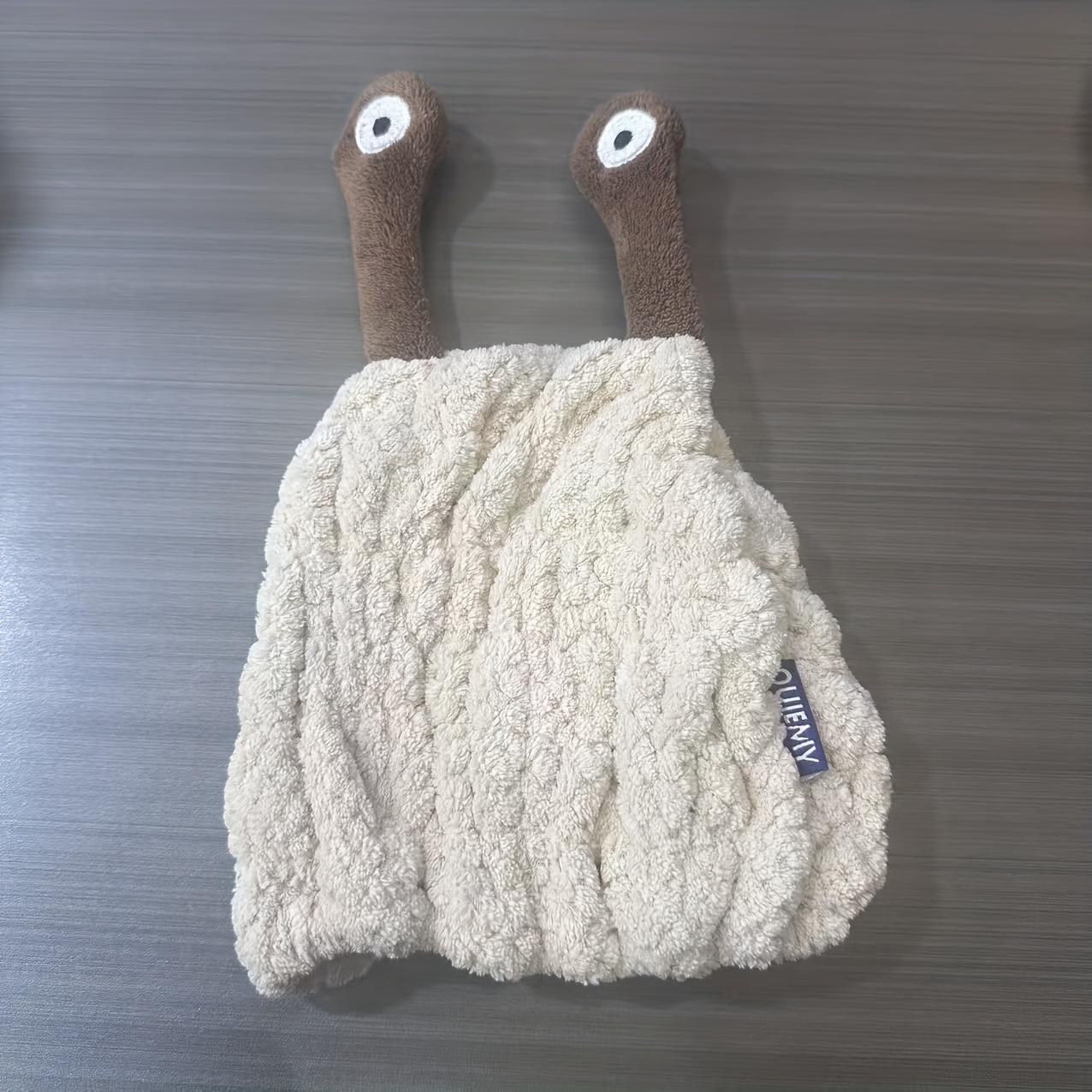 

A Cartoon Quick-Dry Hair Towel for Women, Designed To Absorb Moisture From Wet Hair, Perfect for Drying Long and Thick Hair. An Ideal Gift for Your Gi світло-коричневого кольору