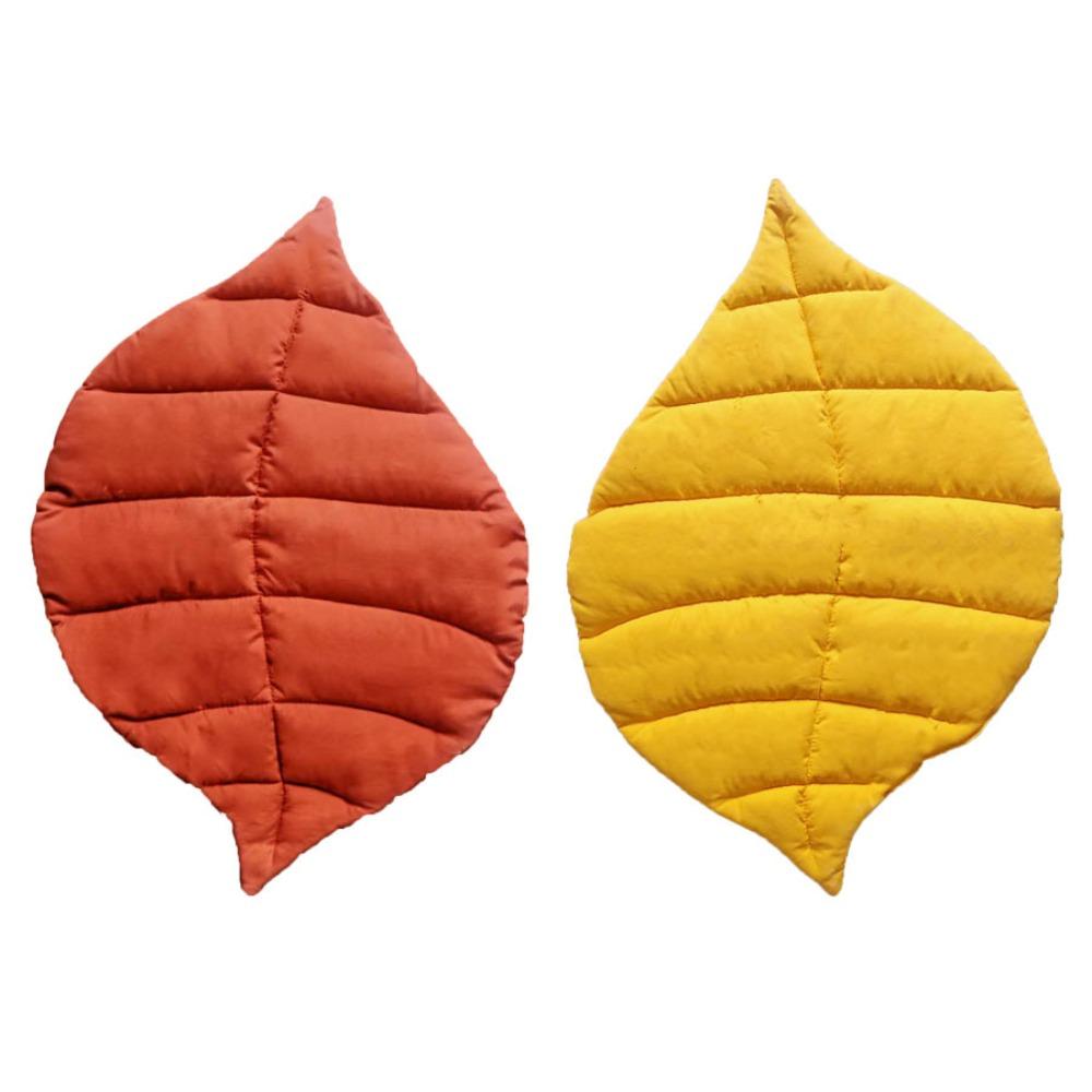 Soft Cotton Cat Bed Leaf Shaped Seat Cushion Cute Pet Sleeping Blanket  Pet Accessories B