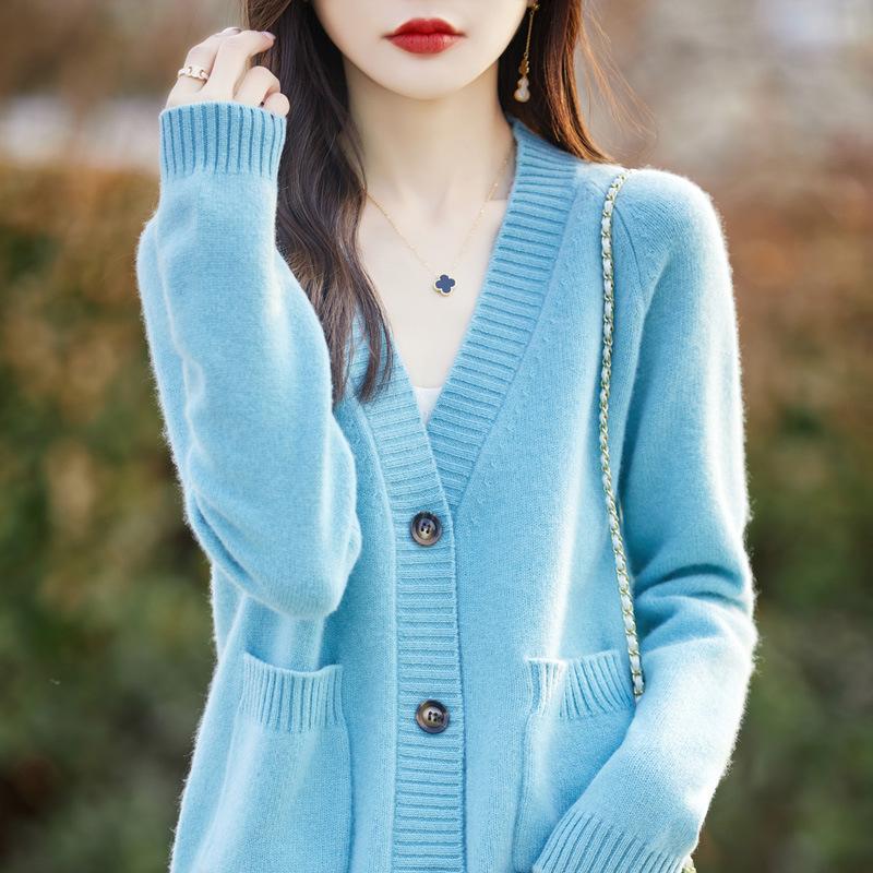 Knitted Sweater Loose Early Autumn New Women's Sweater Jacket Short Thickened Women's High-end Lazy Wind Cardigan