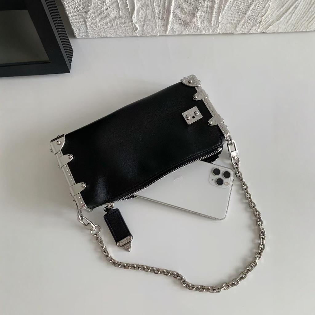 Dark Element Soft Cowhide Box Bag Black Silver Lock Bag Versatile Trend Commuter Shoulder Women's Bag