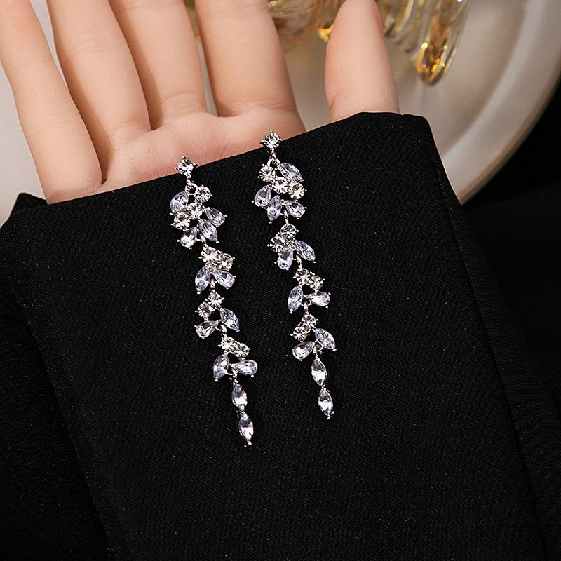 Premium Leaf Fringed Earrings, Light Luxury Geometric Water Drop Diamond Earrings Temperament Long Earrings