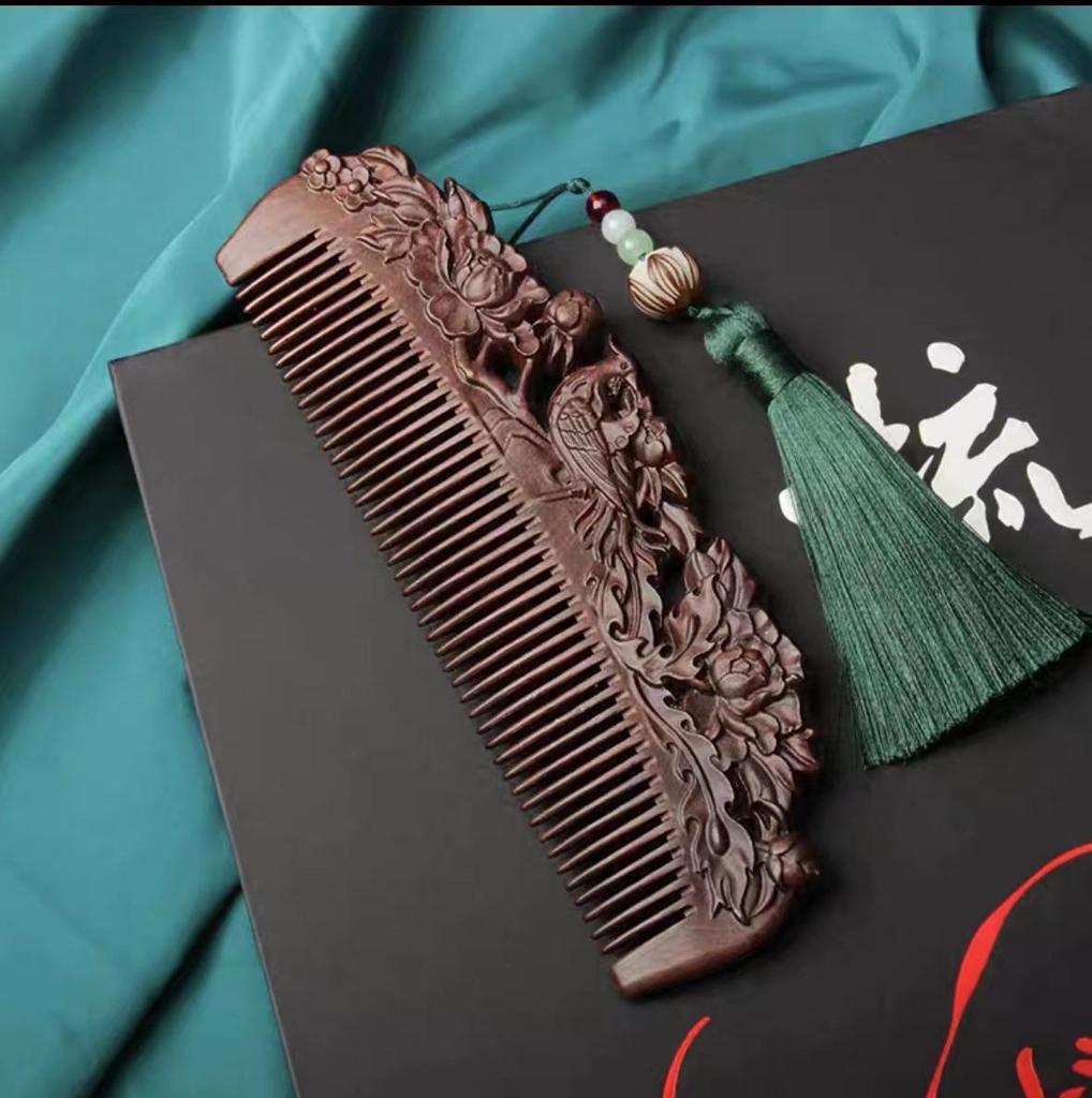 Engraved Green Sandalwood Comb - Black Gold Carved Design, Gift Box Included