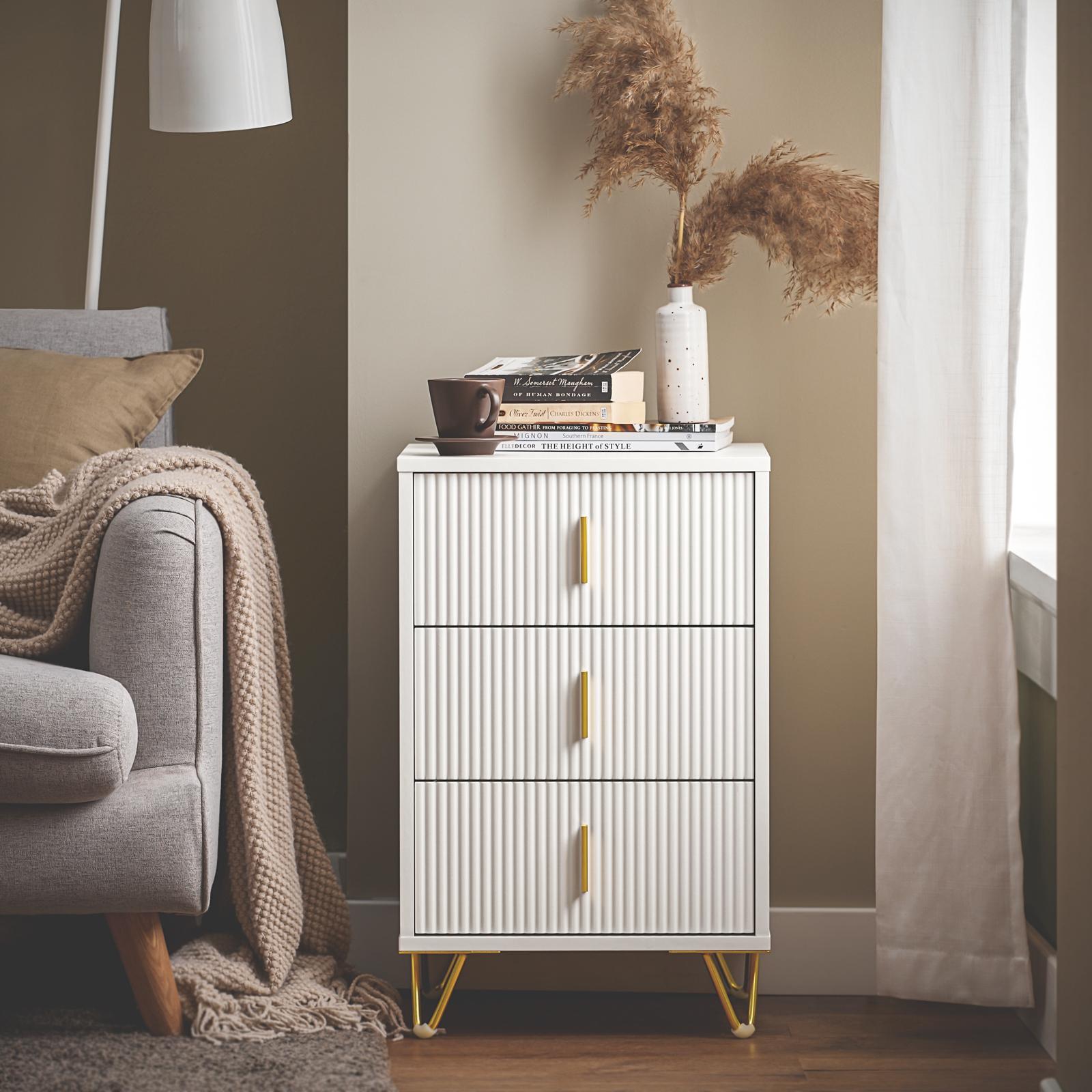 SoBuy FBT115-L 3 drawer bedside table