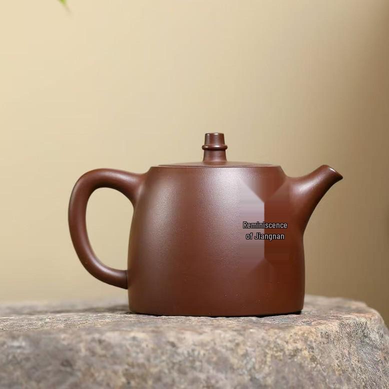 Yixing Zisha Teapot: Handmade, Engraved Han Duo Design with Original Ore Bottom Slot - Clear Tea Set.