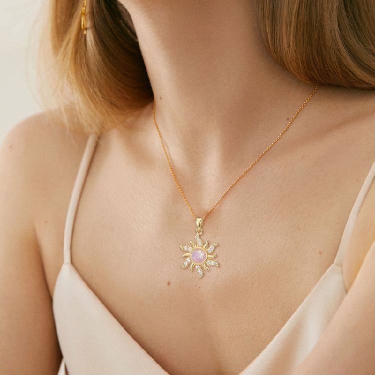 Modern Sunflower Pendant Necklace Trendy Flower Pendant Necklace Accessory Ideal for Dates and Special Occasions