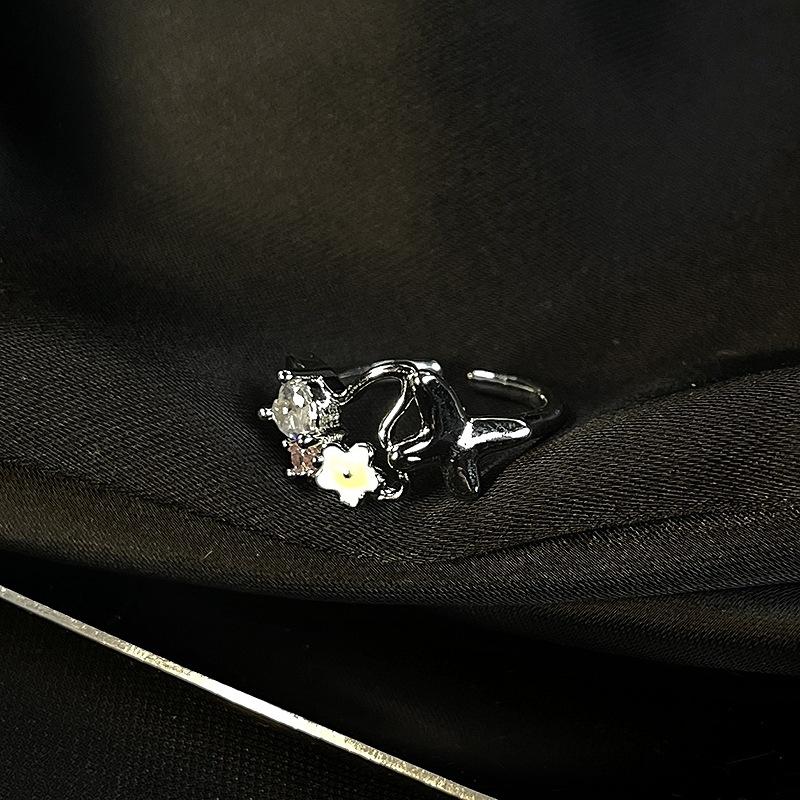 Sweet And Cool Pink Zircon Butterfly Open Ring Female Niche Design Cold Wind Fashion Personality Advanced Sense Index Finger Ring