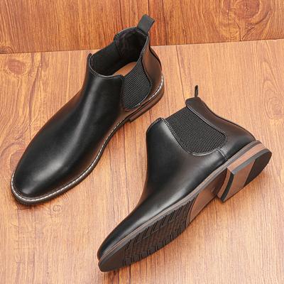 Boots & Stiefel