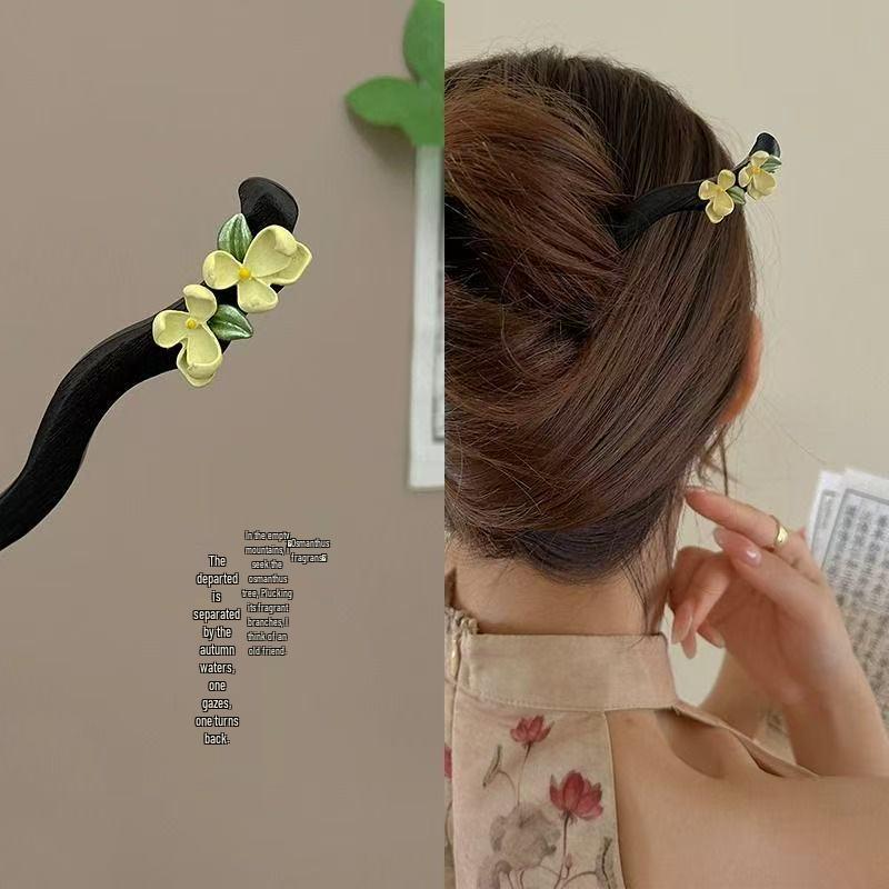 Sandalwood Women's Hairpin: Elegant Modern-Chinese Style Wooden Updo Stick