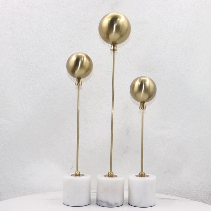 Metal Handicraft Golden Balloon Geometric Abstract Golden Ball Sculpture Metal Decorative Figurines Home Decoration Accessories