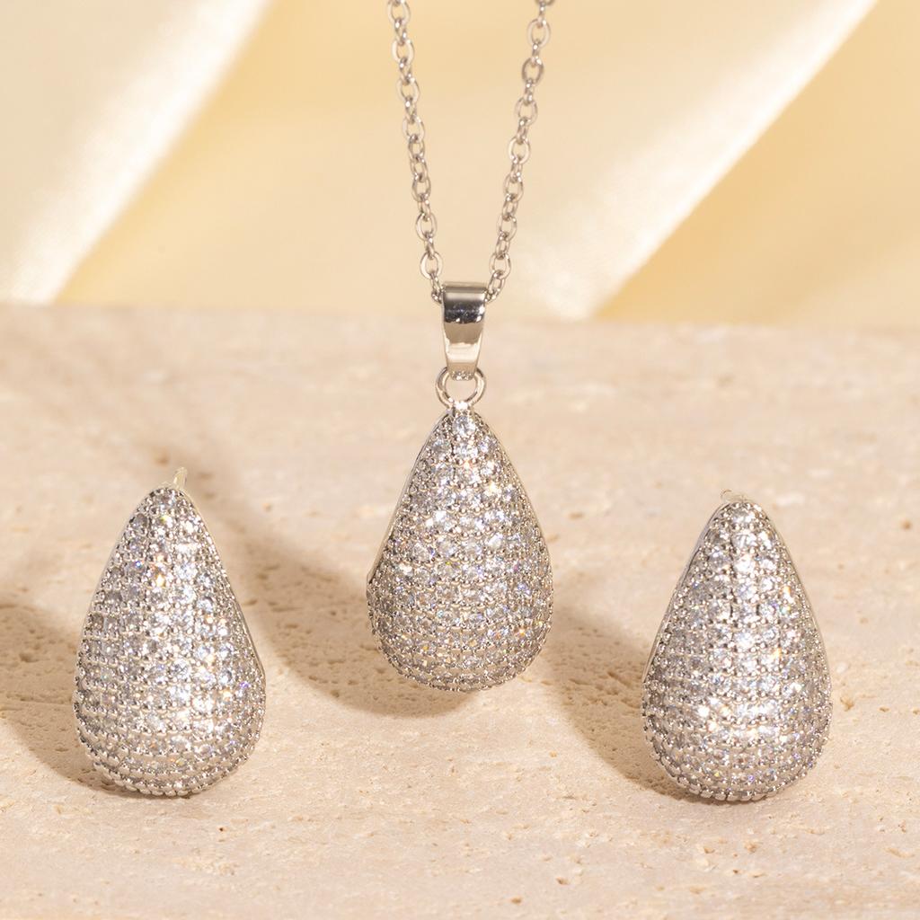 Trendy Water Drop Necklace Women Luxury Elegant Fashion Pendant Necklace