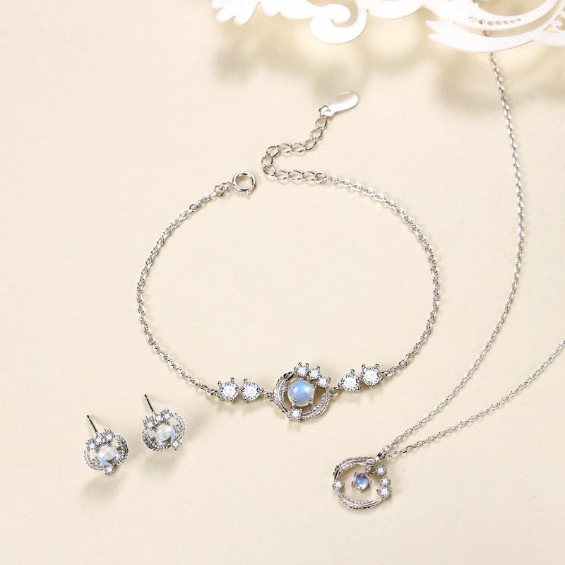Feather You Accompany Moonstone Bracelet Women Niche Exquisite Ins Style Temperament High-end Bracelet Jewelry Women