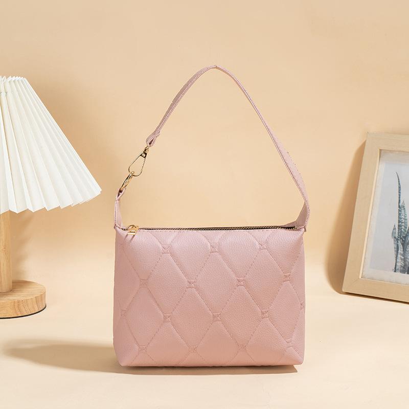 New Soft Versatile Texture Handbag, Rhombic Rust-resistant, Minimalist High-fashion Casual Mid-size