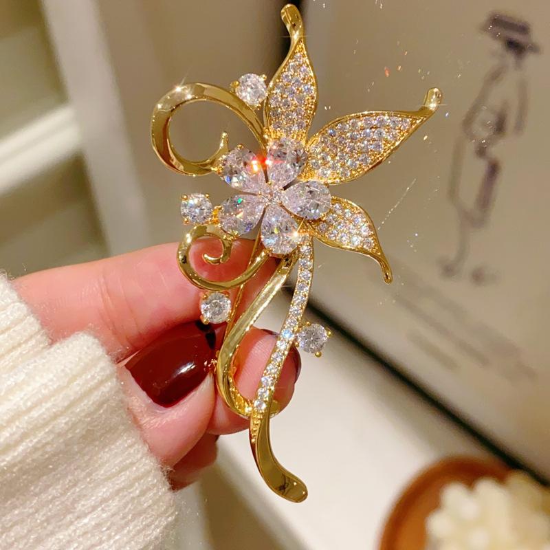 Sweet Cute Cherry Brooch Exquisite All-match Personalized Pin Cheongsam Skirt Suit Coat Accessories Gift
