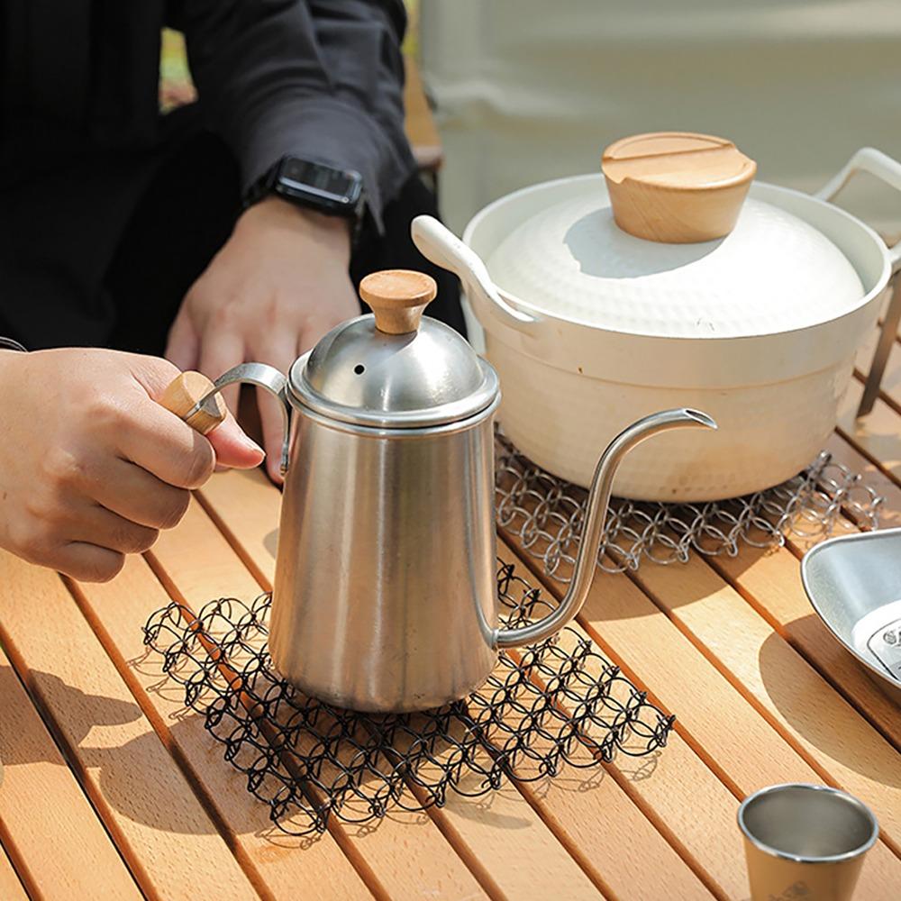 Anti-Scald Stainless Steel Trivet Woven Heat Proof Mat Portable Spiral Wire Trivet  For Hot Dishes