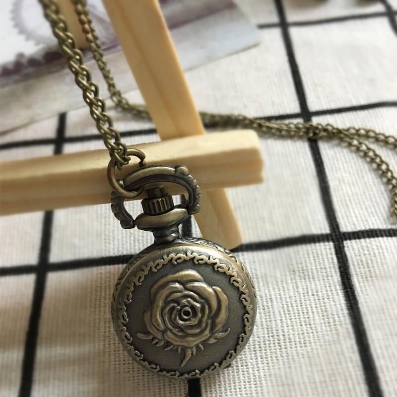 Vintage New Fashion Relief Rose Pocket Watch Bronze Color Quartz Watch On Chain Watch Necklace Woman Birthday Gifts