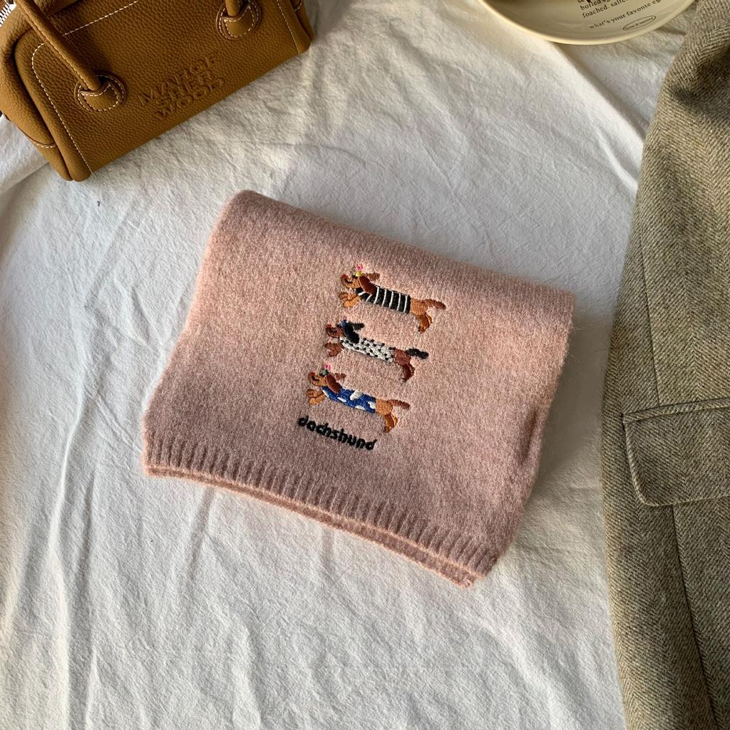 Puppy embroidered knitted wool hat for women, small face in autumn and winter, warm and cold-proof hat, Korean atmosphere scarf