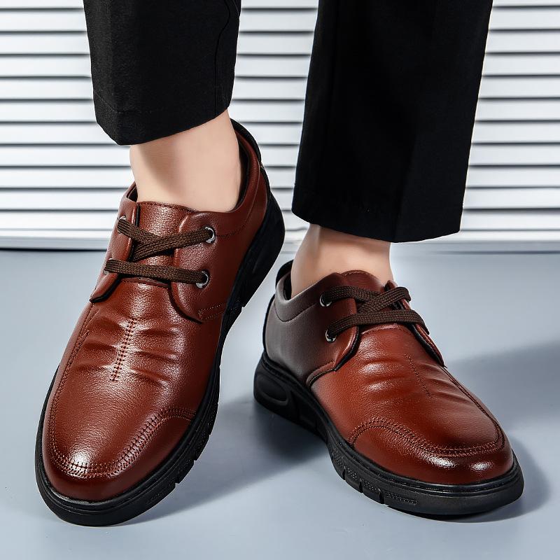 Herren Freizeitschuhe aus Leder Low-Top trendig vielseitig ultraleichte Sohlen Medium Dad Shoes Mode trendige Lederschuhe