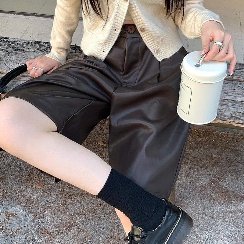 Autumn and Winter High Waist PU Leather Shorts Women Street Solid  Loose Casual Women's Wide Leg Shorts Fashion Slim Black Simple Short Pants 25931