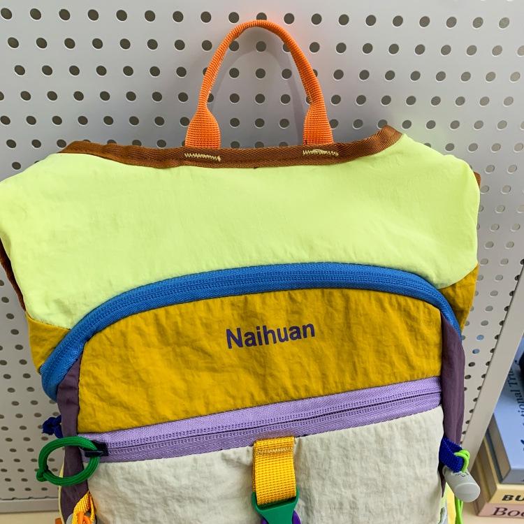 Colorful Women's Lightweight Outdoor Sports Backpack: Large Capacity, Water-Resistant, Casual for Travel & Hiking.