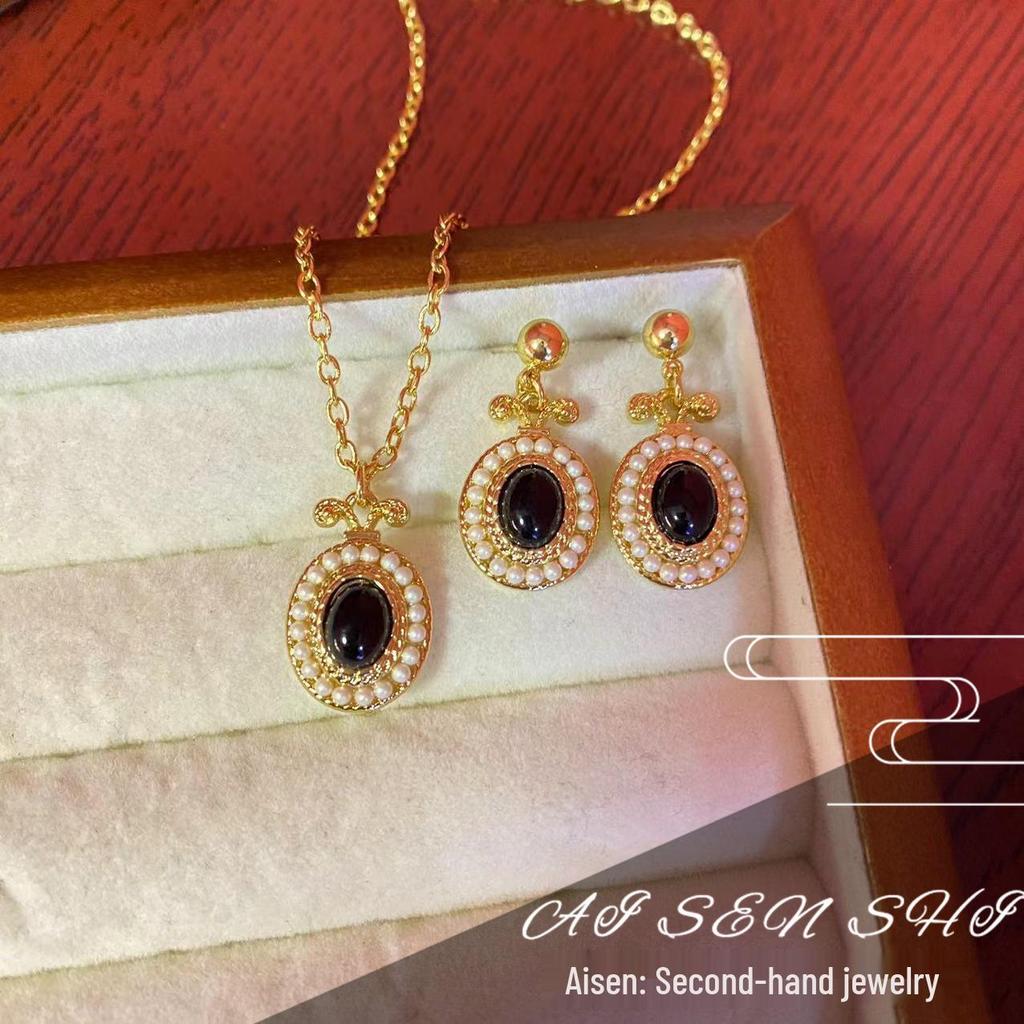 Vintage Gold Stud Earrings & Pearl Necklace Set - European and American Retro Fashion Jewelry