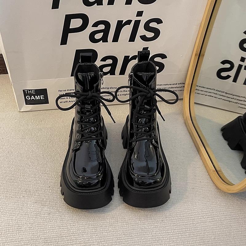 Black retro heightened platform Martin boots autumn new skinny boots thick heel motorcycle boots for women