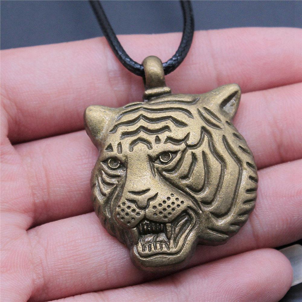 Pendentif Faune du Royaume Animalier Métal Bronze Antique Collier Ras-du-cou pour Femme Cadeau Mode