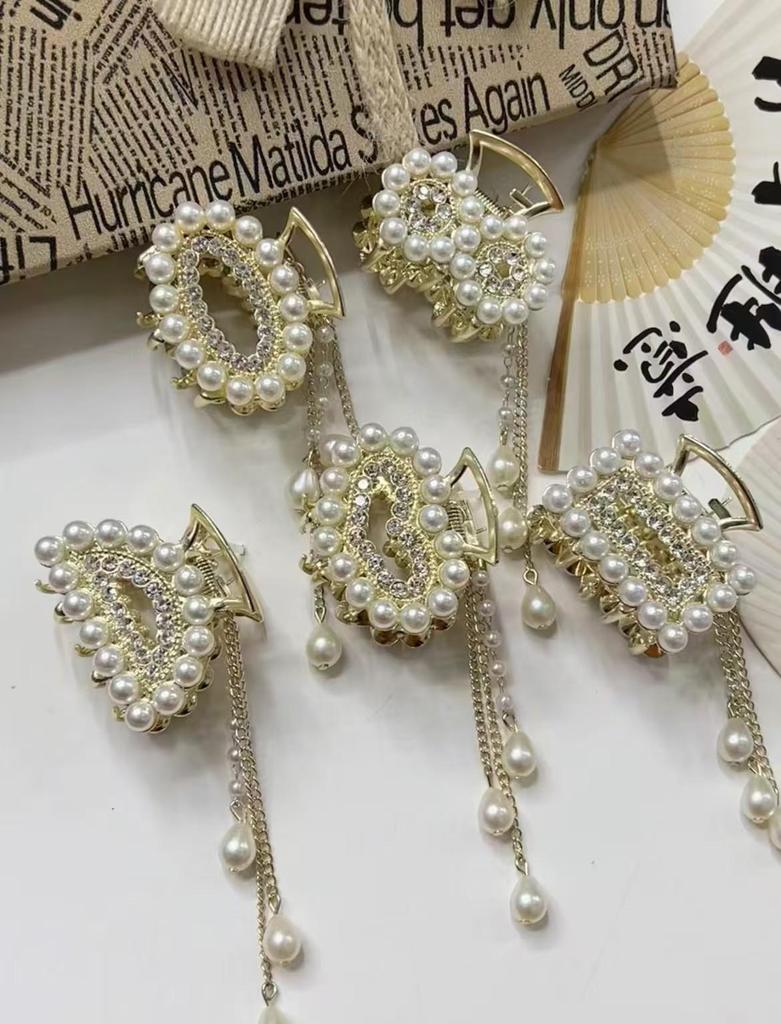 Alloy Small Claw Hair Clip for Women – Sweet Shark Hair Accessory for Short Hair