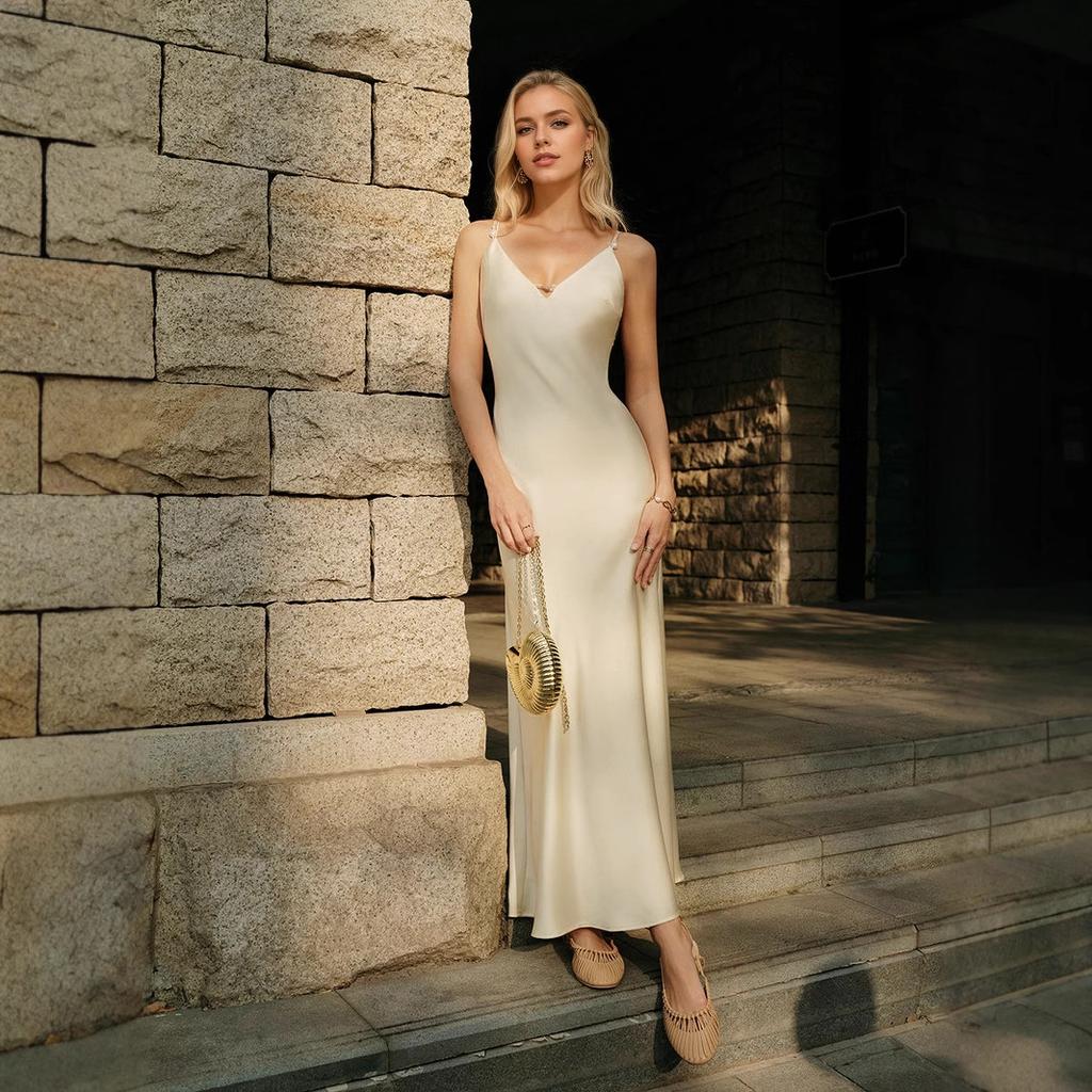 New European and American Satin Dresses, V-neck Backless Solid Colors, Fashionable High-end Long Dresses, Slip Dresses, Evening Dresses
