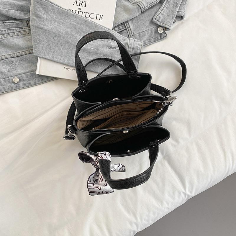 PU Women's Handbag Crossbody Bag Commuter Tote Bag