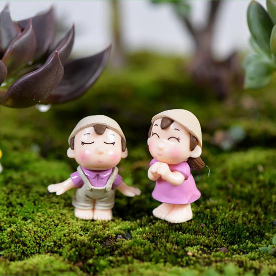 2Pcs Boy Girl Kids Couple Miniature Ornament Craft DIY Landscape Dollhouse Decor