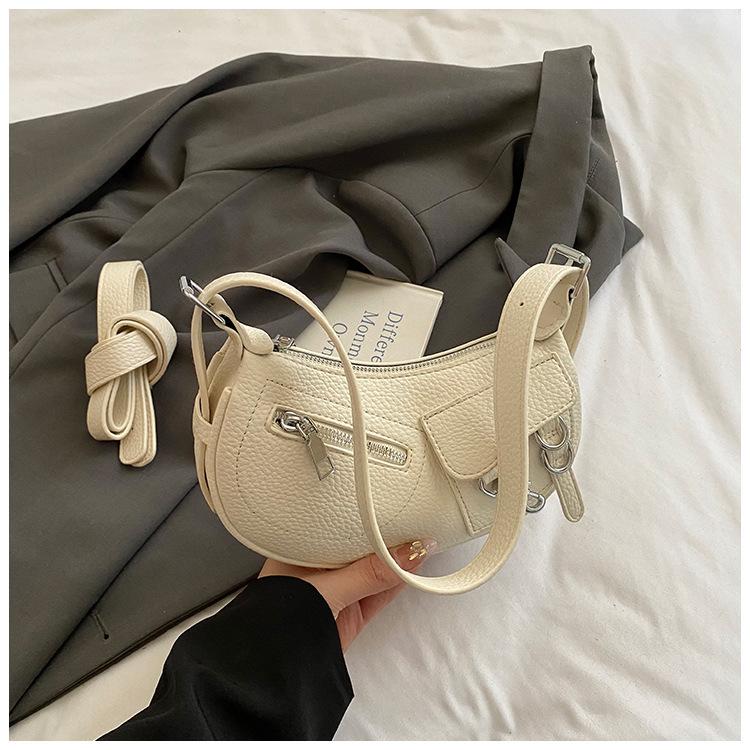 

Underarm bag 2025 summer new shoulder bag fashion trend Korean niche high value fashionable casual bag women белый