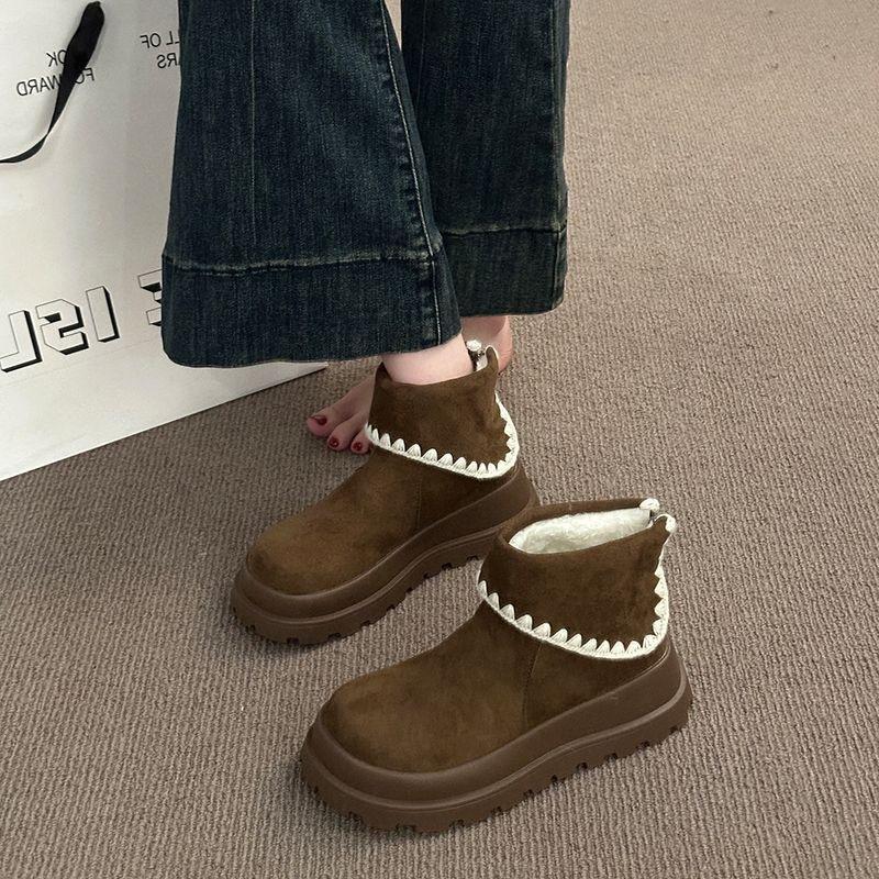 

Snow boots velvet platform short boots women s autumn and winter new small Maillard flip top Martin boots 40
