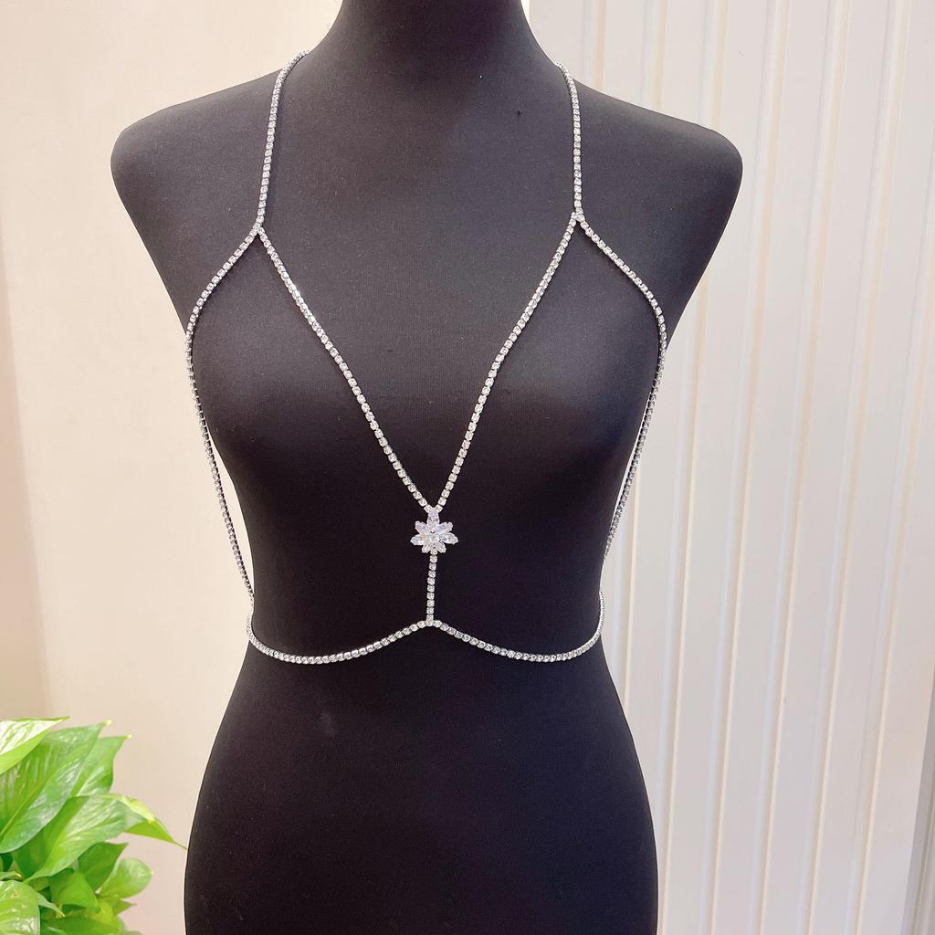 European And American Rhinestone Body Chain Simple Chest Chain Bra, Sexy Shiny Cross Geometric Circle Integrated Chain Bra